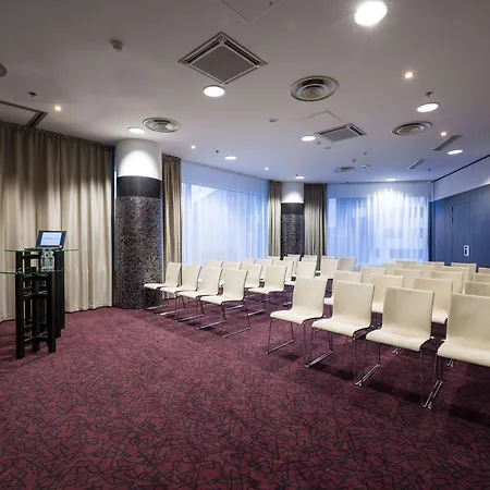מלון Swissotel 5*