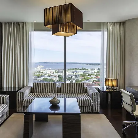 Swissotel Hotell 5*